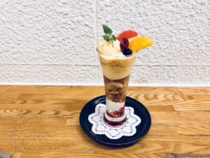シメパフェ＆SWEETS季節のフルーツパフェ